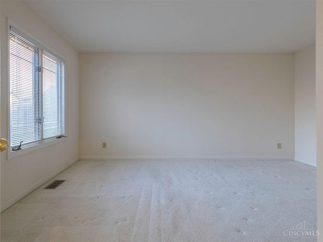 65 Waterpoint Lane, Hamilton, OH 45013