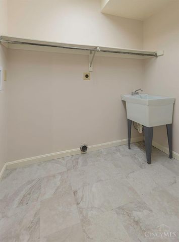 65 Waterpoint Lane, Hamilton, OH 45013