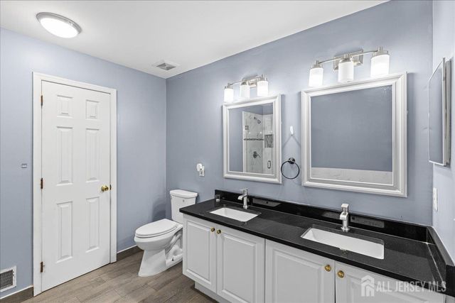 302 Wellington Park Drive, South Brunswick, NJ 08540
