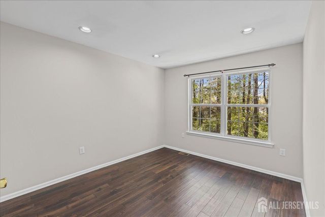 302 Wellington Park Drive, South Brunswick, NJ 08540
