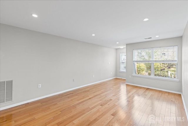 302 Wellington Park Drive, South Brunswick, NJ 08540