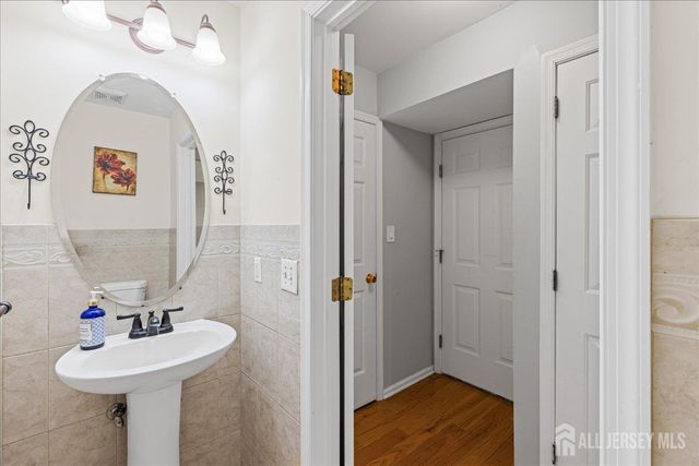 302 Wellington Park Drive, South Brunswick, NJ 08540