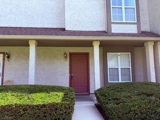 2704 Commons At Kingswood Dr 2704, East Brunswick Twp., NJ 08816