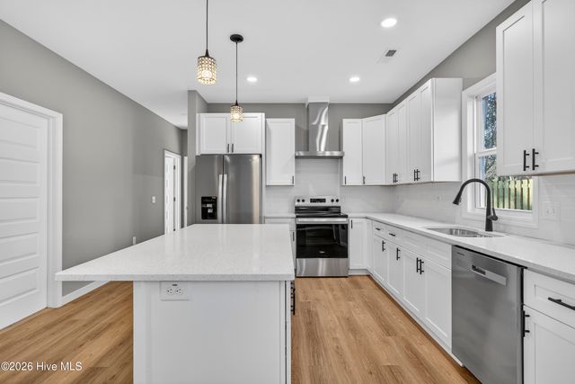 3908 Wilshire Boulevard, Wilmington, NC 28403