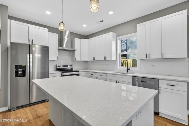 3908 Wilshire Boulevard, Wilmington, NC 28403