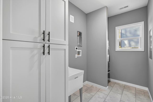 3908 Wilshire Boulevard, Wilmington, NC 28403