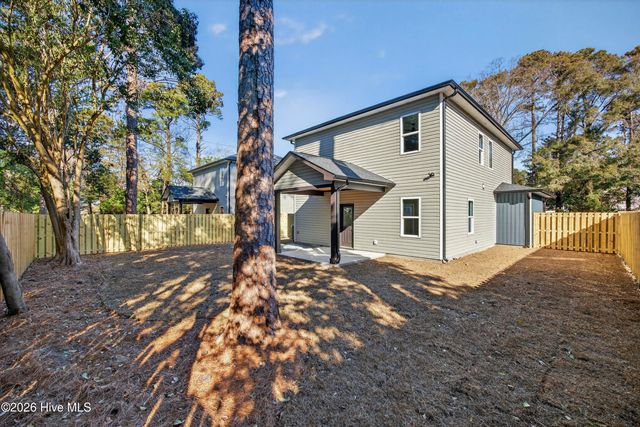 3908 Wilshire Boulevard, Wilmington, NC 28403