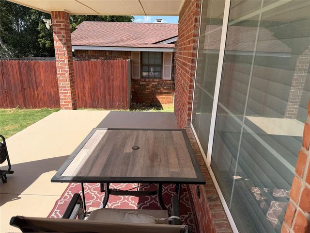 3701 Sunvalley Drive, Midwest City, OK 73110