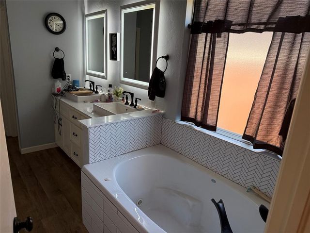 3701 Sunvalley Drive, Midwest City, OK 73110