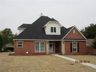 3701 Sunvalley Drive, Midwest City, OK 73110