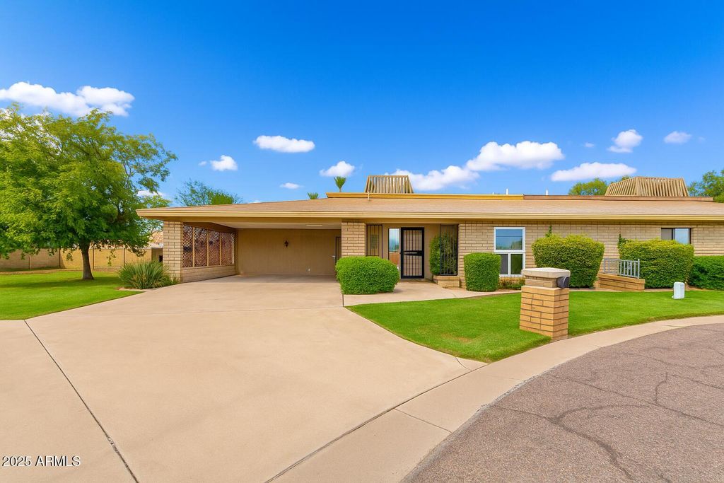 1012 E WAGON WHEEL Drive, Phoenix, AZ 85020