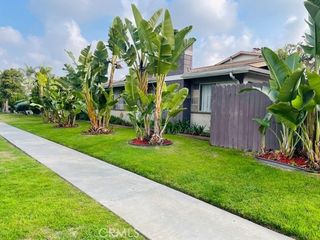 17092 Emerald D, Huntington Beach, CA 92647