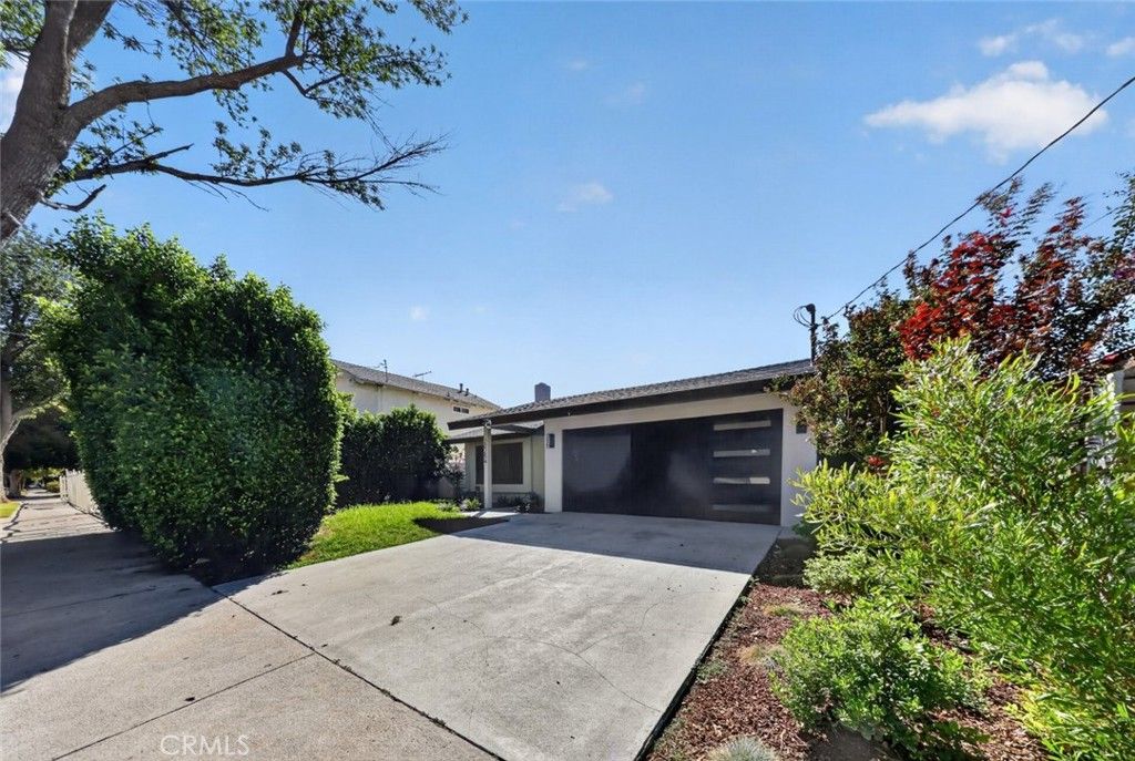 20254 Leadwell Street, Canoga Park, CA 91306 — photo 2