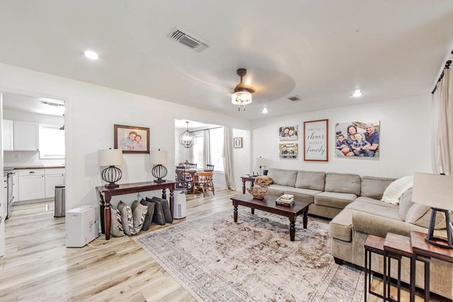 617 Church, Raceland, LA 70394