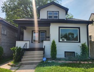 12416 S Carpenter Street, Calumet Park, IL 60827