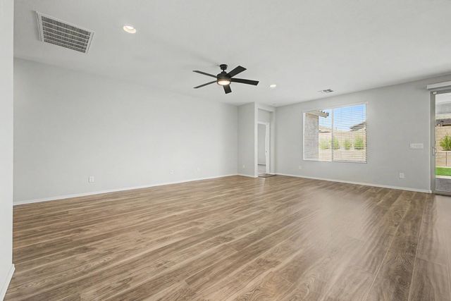 7104 W Spur Drive, Peoria, AZ 85383