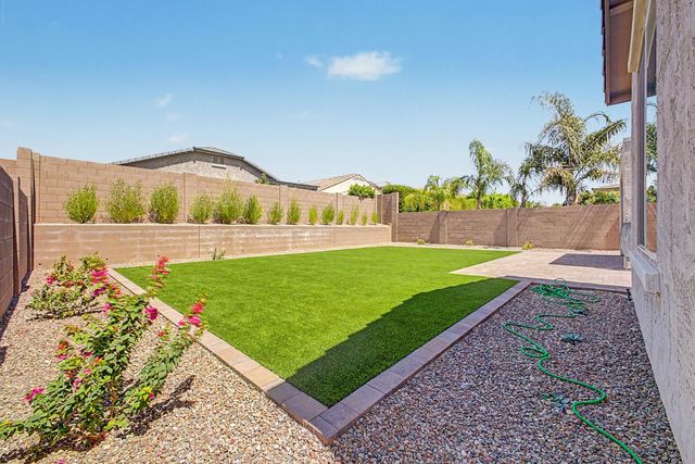 7104 W Spur Drive, Peoria, AZ 85383