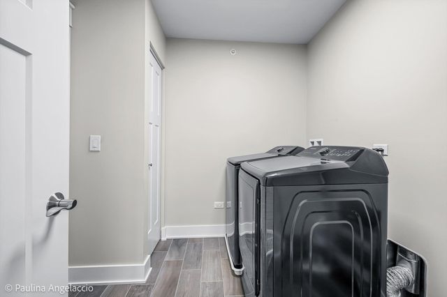 516 Pershing Court, Barrington, IL 60010