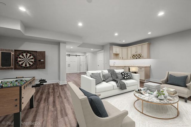 516 Pershing Court, Barrington, IL 60010