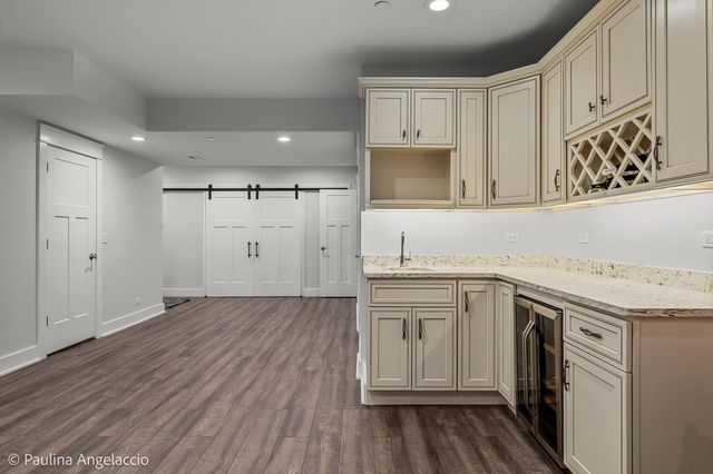 516 Pershing Court, Barrington, IL 60010