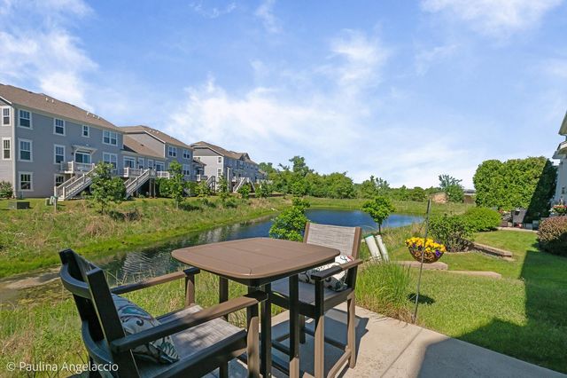 516 Pershing Court, Barrington, IL 60010