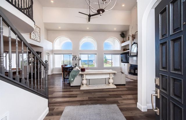 8560 Bar Crest Dr, Placerville, CA 95667