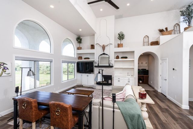 8560 Bar Crest Dr, Placerville, CA 95667