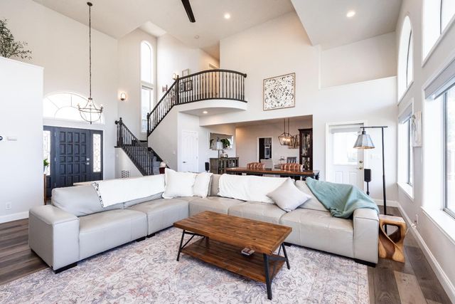 8560 Bar Crest Dr, Placerville, CA 95667