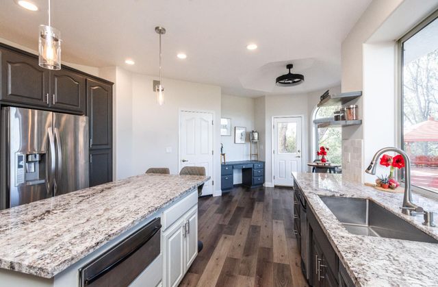 8560 Bar Crest Dr, Placerville, CA 95667