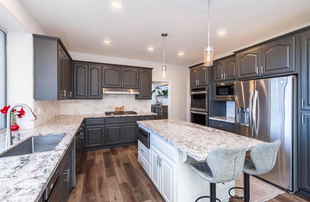 8560 Bar Crest Dr, Placerville, CA 95667