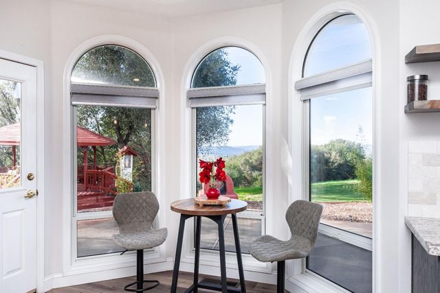 8560 Bar Crest Dr, Placerville, CA 95667