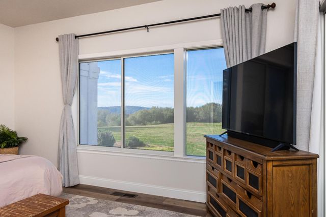 8560 Bar Crest Dr, Placerville, CA 95667