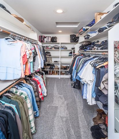 8560 Bar Crest Dr, Placerville, CA 95667