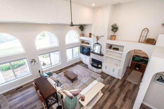 8560 Bar Crest Dr, Placerville, CA 95667