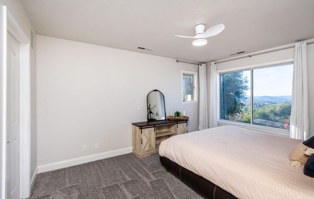 8560 Bar Crest Dr, Placerville, CA 95667