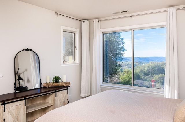 8560 Bar Crest Dr, Placerville, CA 95667