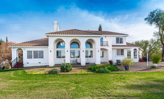 8560 Bar Crest Dr, Placerville, CA 95667