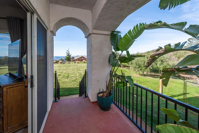 8560 Bar Crest Dr, Placerville, CA 95667