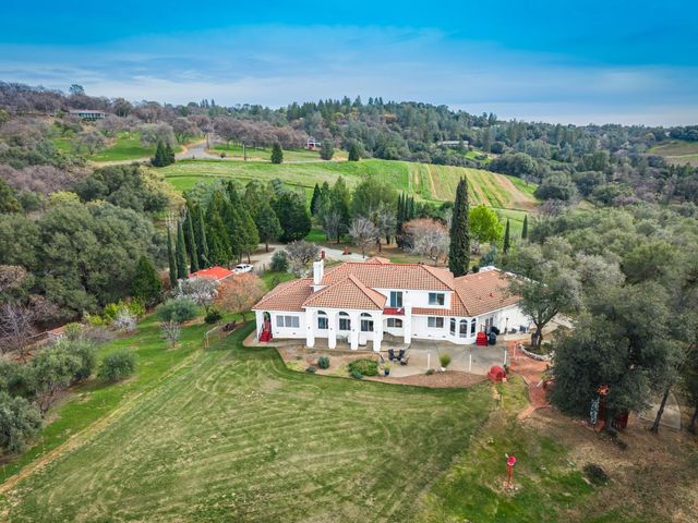 8560 Bar Crest Dr, Placerville, CA 95667