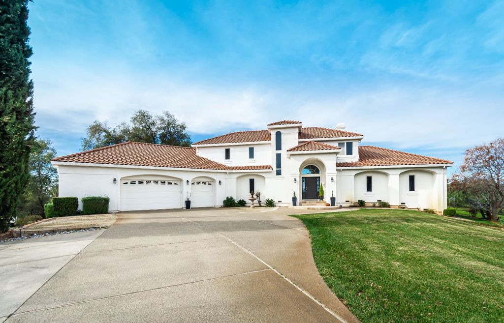 8560 Bar Crest Dr, Placerville, CA 95667