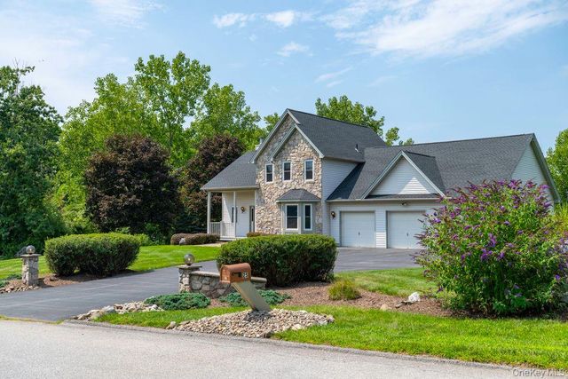 25 Rachel Road, Pleasant Valley, NY 12569