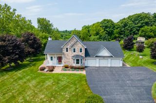 25 Rachel Road, Pleasant Valley, NY 12569