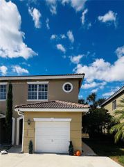 208 SW 120th Ave, Pembroke Pines, FL 33025