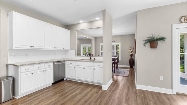 332 E Club House Drive, Freeport, FL 32439