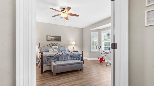 332 E Club House Drive, Freeport, FL 32439