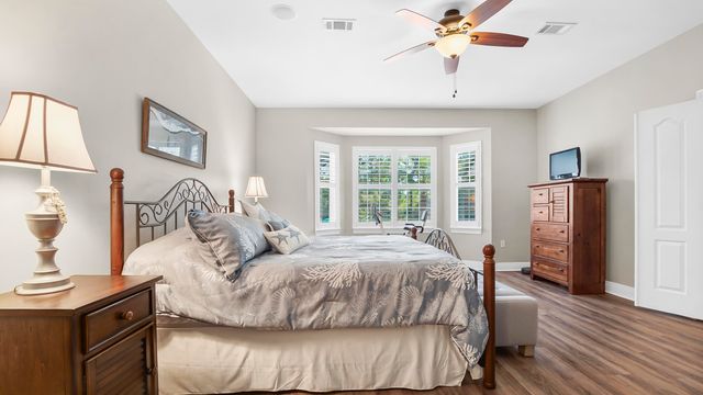 332 E Club House Drive, Freeport, FL 32439