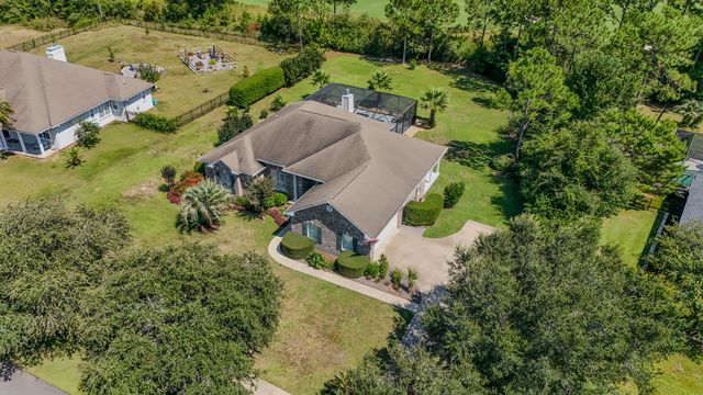 332 E Club House Drive, Freeport, FL 32439