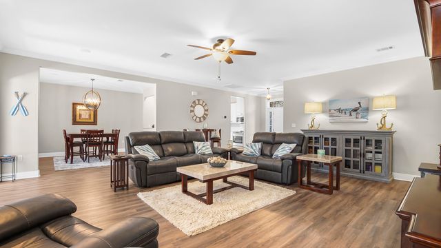 332 E Club House Drive, Freeport, FL 32439