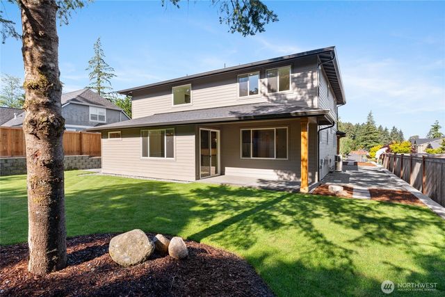 2746 Sunset Court, Steilacoom, WA 98388
