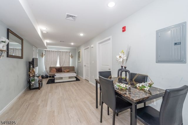 59 Mercer St, Paterson City, NJ 07524